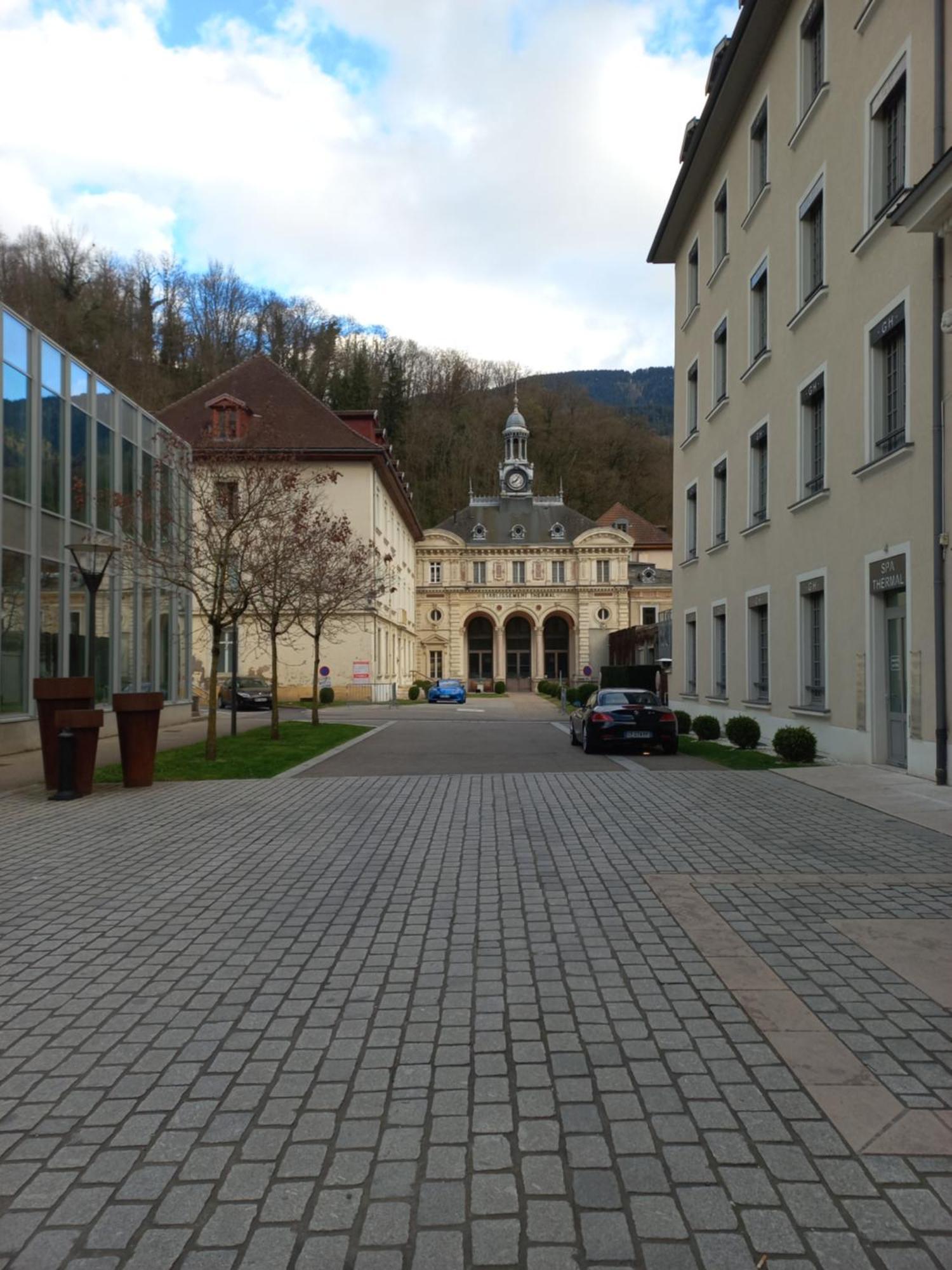 Residence Du Parc Saint-Martin-dʼUriage المظهر الخارجي الصورة