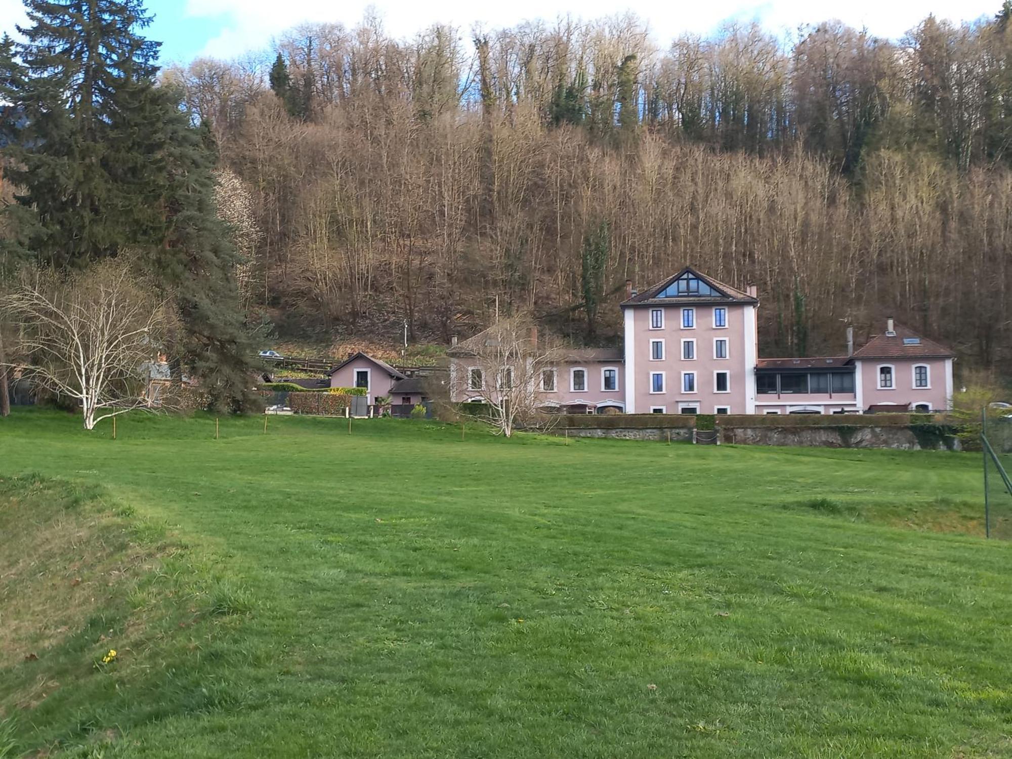 Residence Du Parc Saint-Martin-dʼUriage المظهر الخارجي الصورة